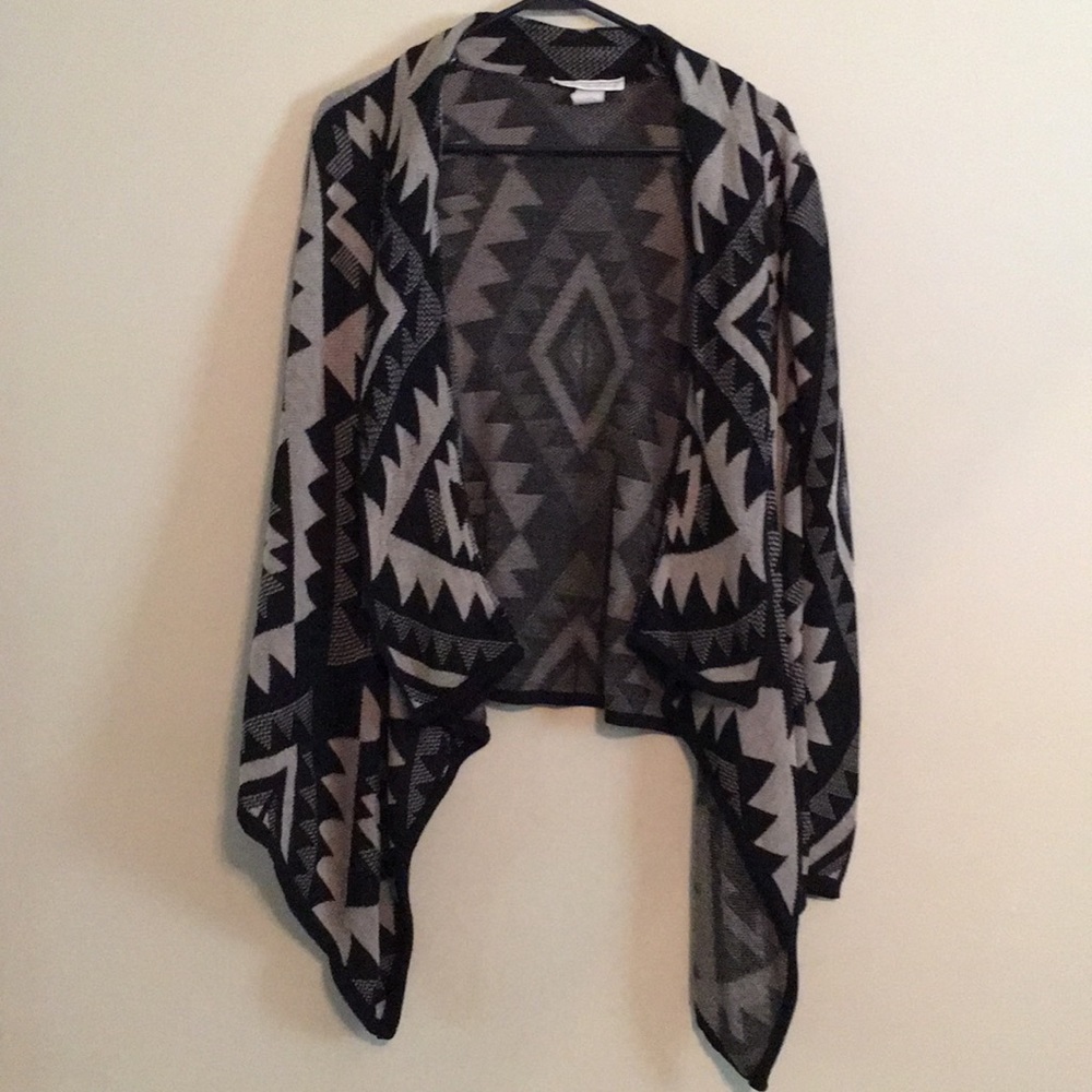 A Knitch Above Open sweater size small